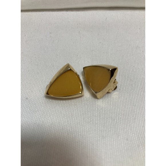 Vintage Clip On Earrings Artsy Triangle Gold Tone Peach Stone Statement Costume - Picture 6 of 7